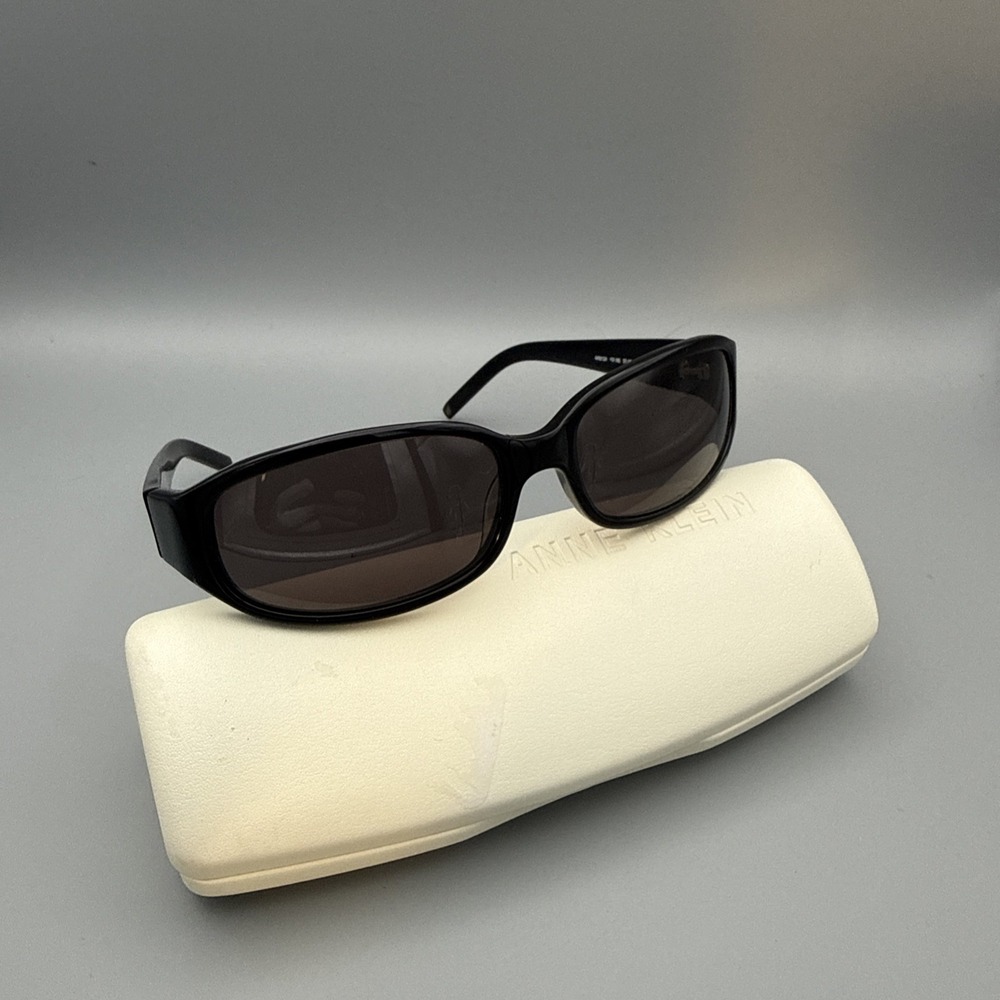 ANNE KLEIN AK5124 Black Oval GRADIENT AUTHENTIC DESIGNER SUNGLASSES 57-16 & Case